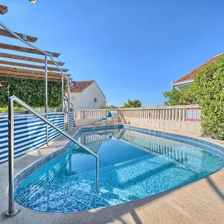 Ferienapartment Fuer Sechs Personen *