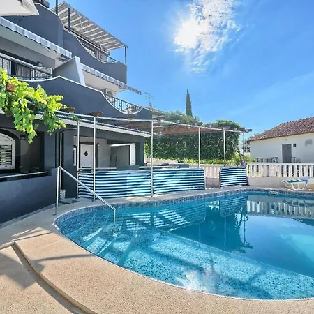 Ferienapartment Fuer Sechs Personen Trogir