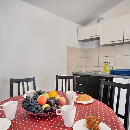 Apartment Ferienapartment Fuer Sechs Personen