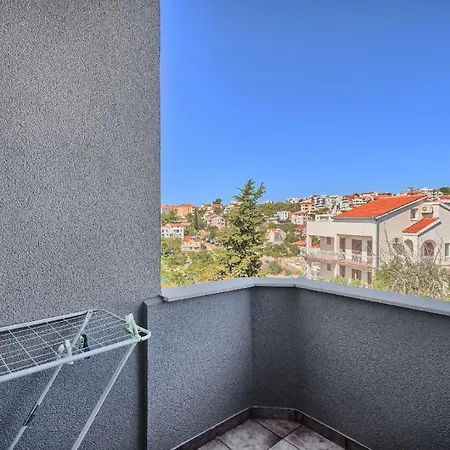 Ferienapartment Fuer Sechs Personen